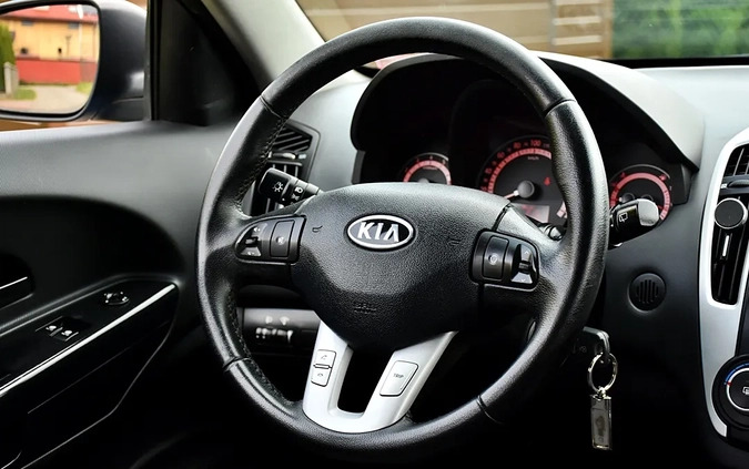 Kia Ceed cena 21500 przebieg: 189000, rok produkcji 2010 z Szadek małe 562